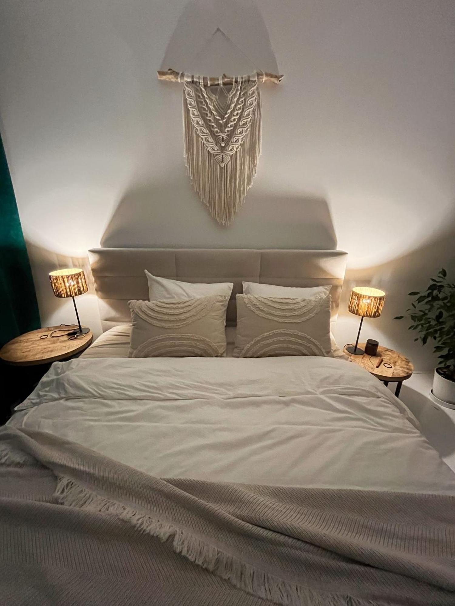 Urokliwy Azyl W Miescie: Komfort I Spokoj, Projektor I Hi-fi, 6 Minut Kolejka Do Centrum. Apartment *