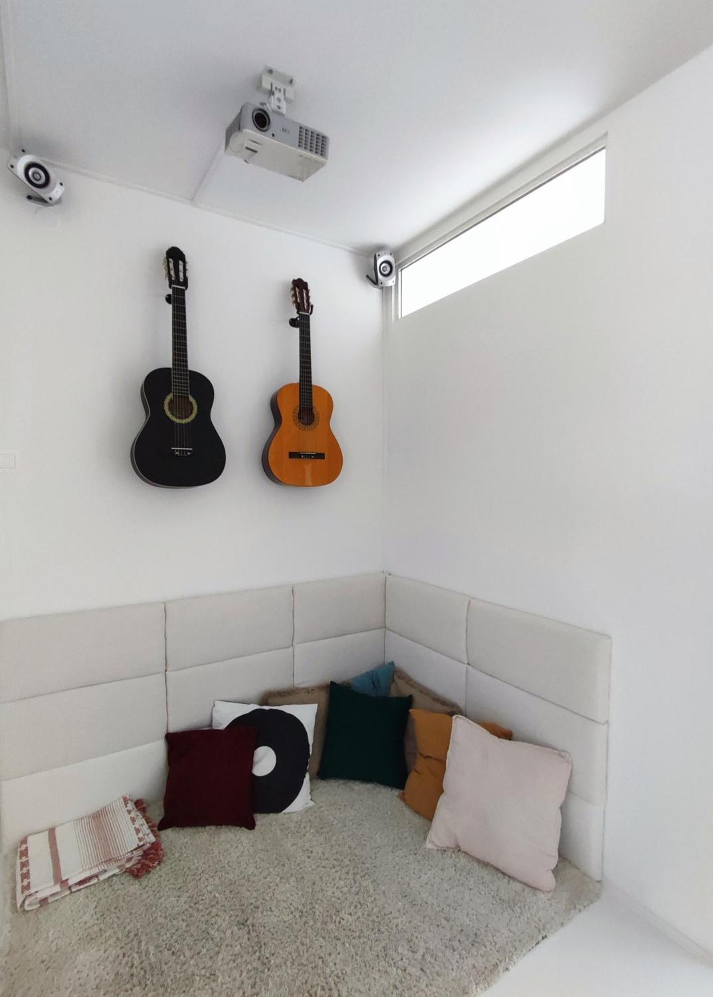 Urokliwy Azyl W Miescie: Komfort I Spokoj, Projektor I Hi-fi, 6 Minut Kolejka Do Centrum.